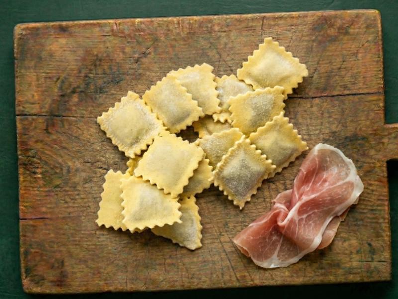 Ravioli al prosciutto crudo
